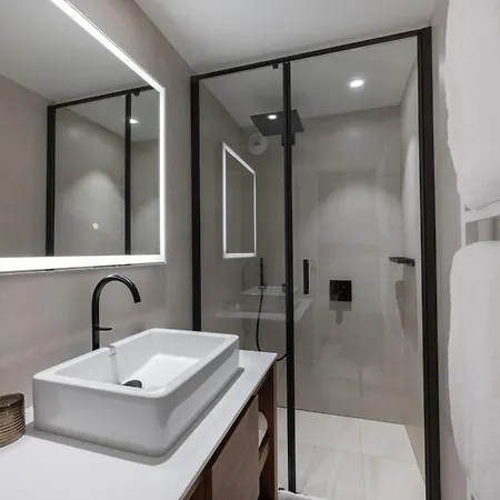 Apartamento Nouvel A - Ski-in/ski-out Avec Parking - Fr-1-564-100 Courchevel